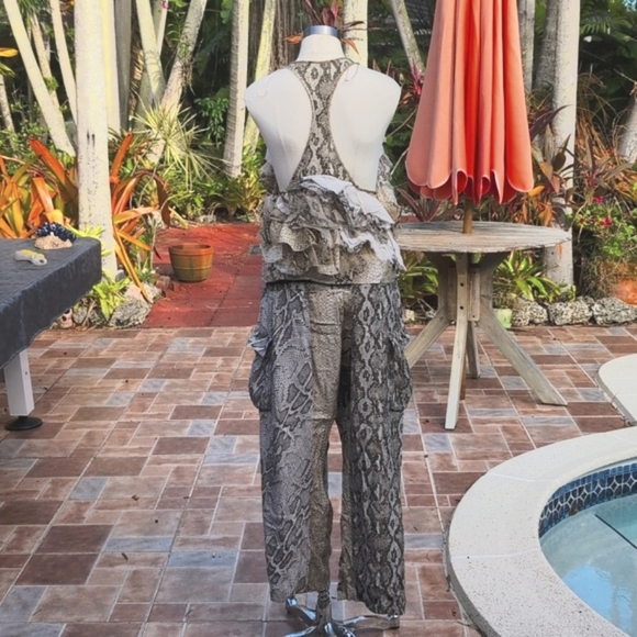 Zara, SET pants and top, viscose, brown animal print, ruffles, size L - Picture 4 of 11